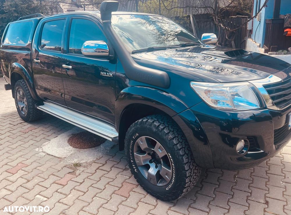Toyota Hilux - 1