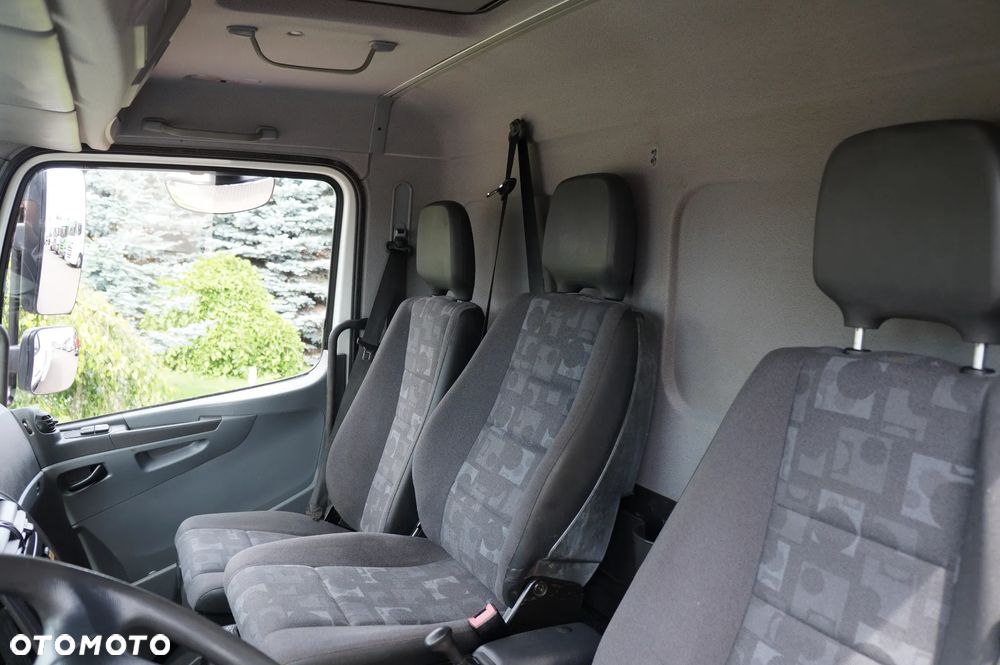Mercedes-Benz ATEGO 1222 EURO 5 KONTENER 7.30 m 269 TYS KM KLIMATYZACJA 3 OSOBY MANUAL 1318 - 18