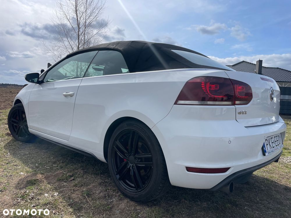 Volkswagen Golf - 6