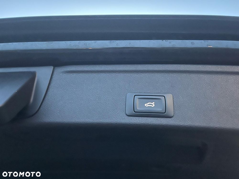Audi A4 Avant 2.0 TDI S tronic - 4