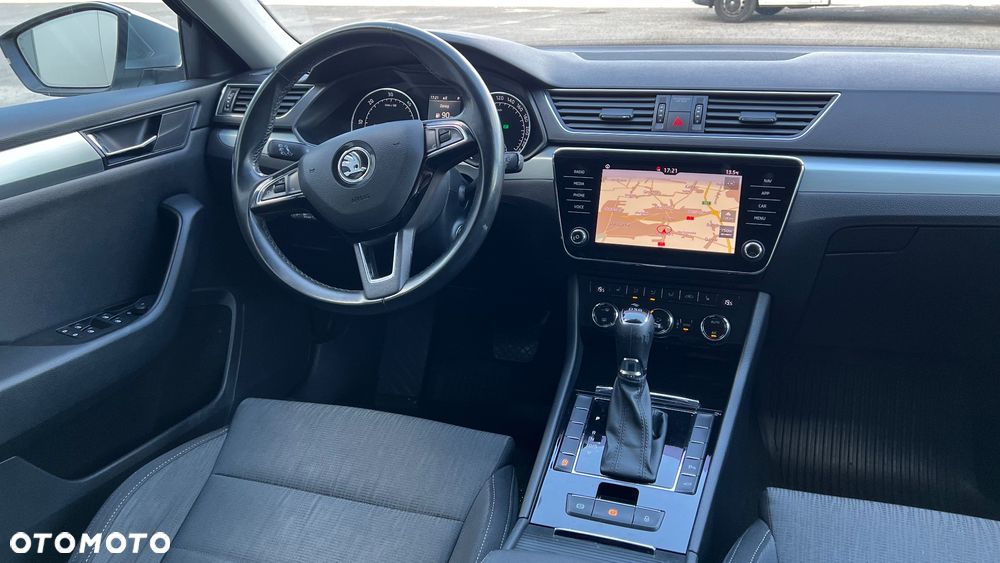 Skoda Superb 2.0 TDI Ambition DSG - 11