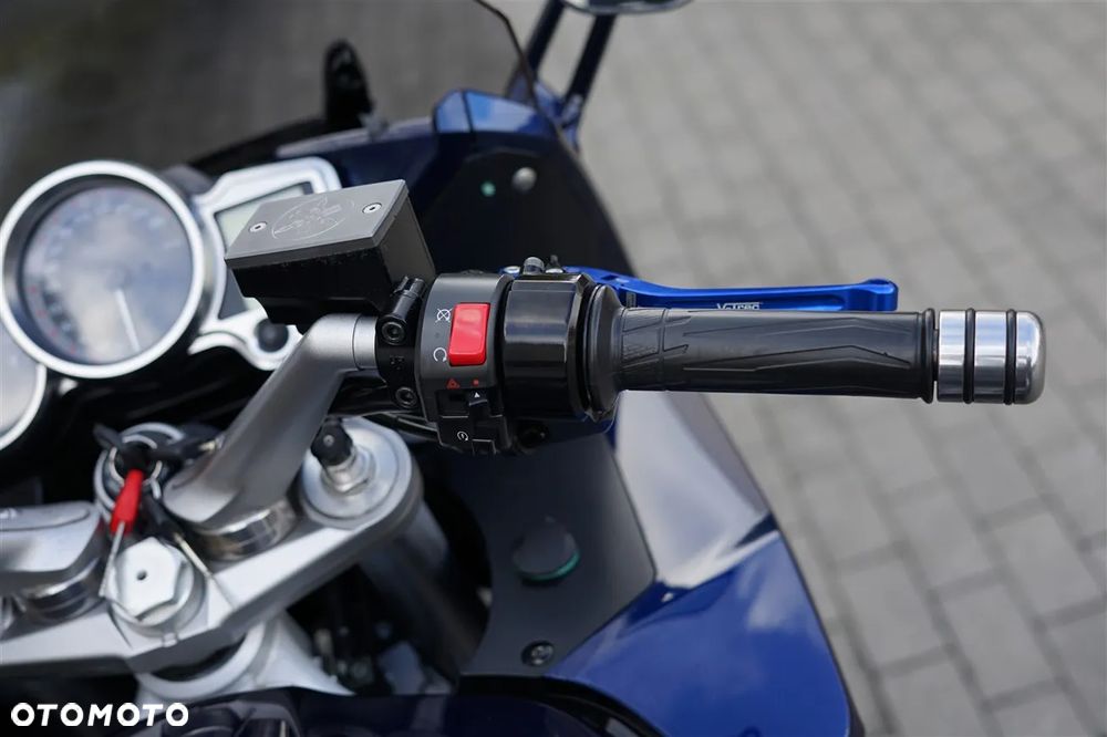Yamaha FJR - 16