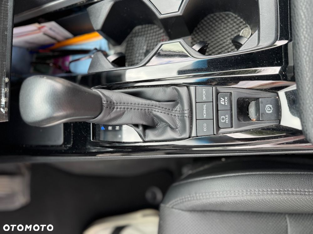 Toyota Camry 2.5 Hybrid Dynamic Force Comfort e-CVT - 17