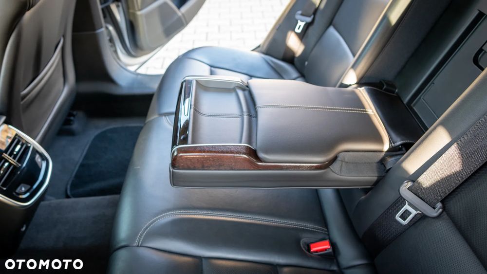 Cadillac XTS - 24