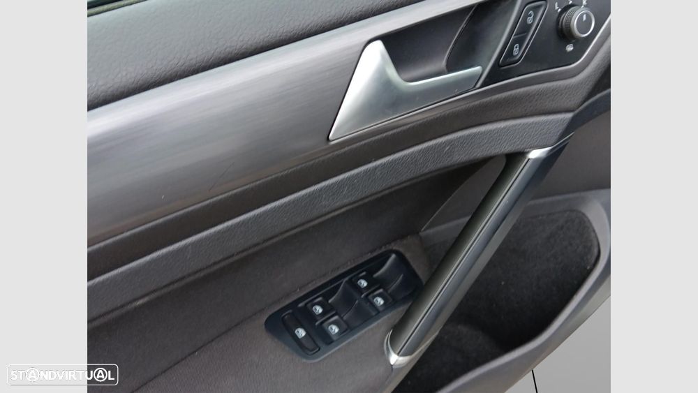 VW Golf Variant 1.6 TDi Confortline - 11