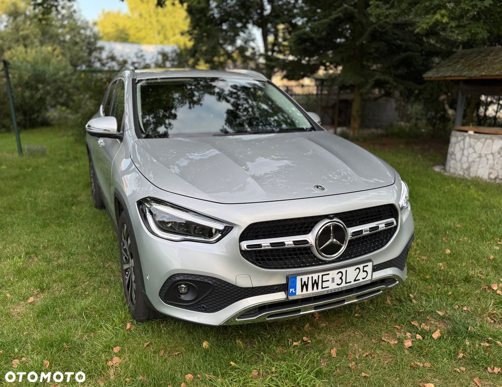 Mercedes-Benz GLA 220 d 4-Matic 8G-DCT - 2