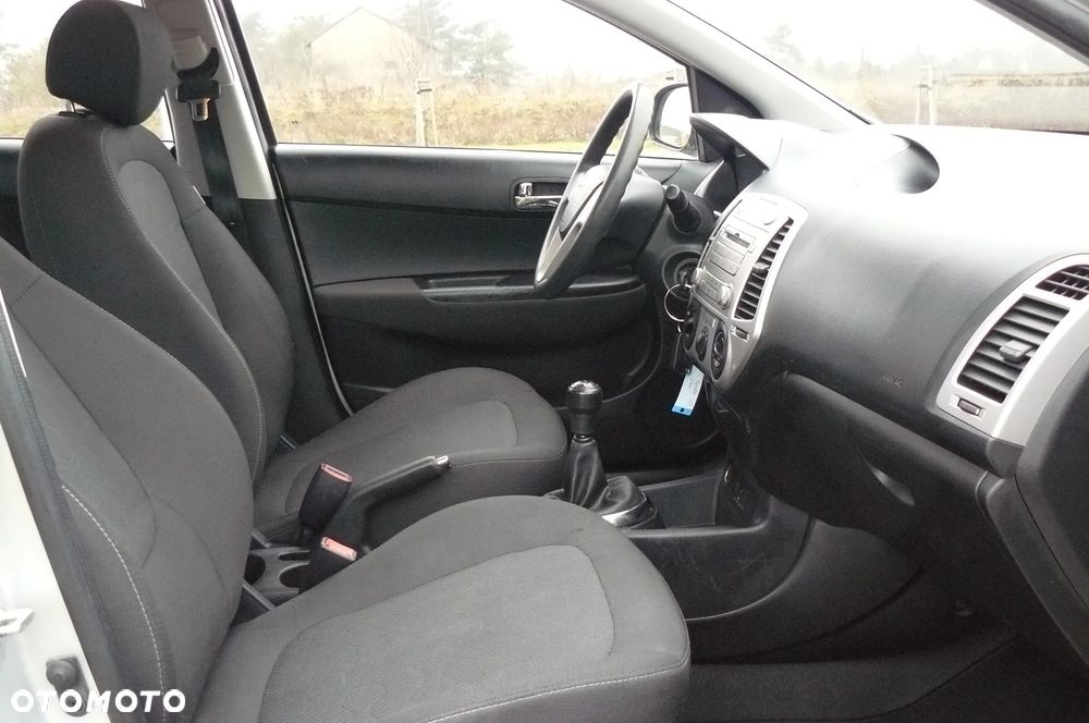 Hyundai i20 - 14