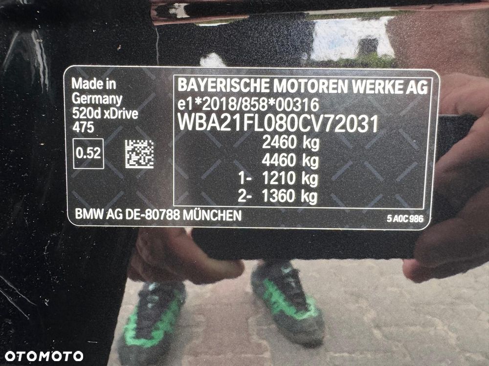 BMW Seria 5 520d xDrive - 34