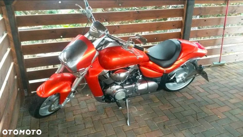 Suzuki Intruder - 2