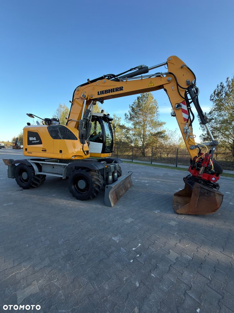 Liebherr A914 compact |rototilt |lapy-plug| - 2
