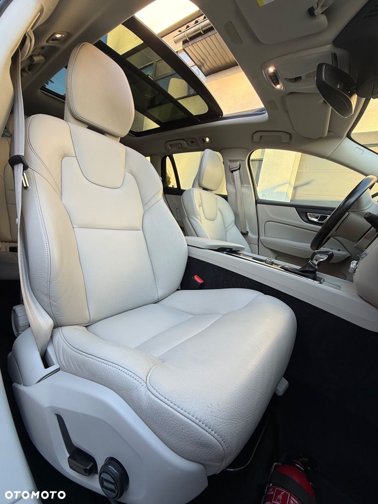 Volvo V60 D3 Geartronic Momentum Pro - 26