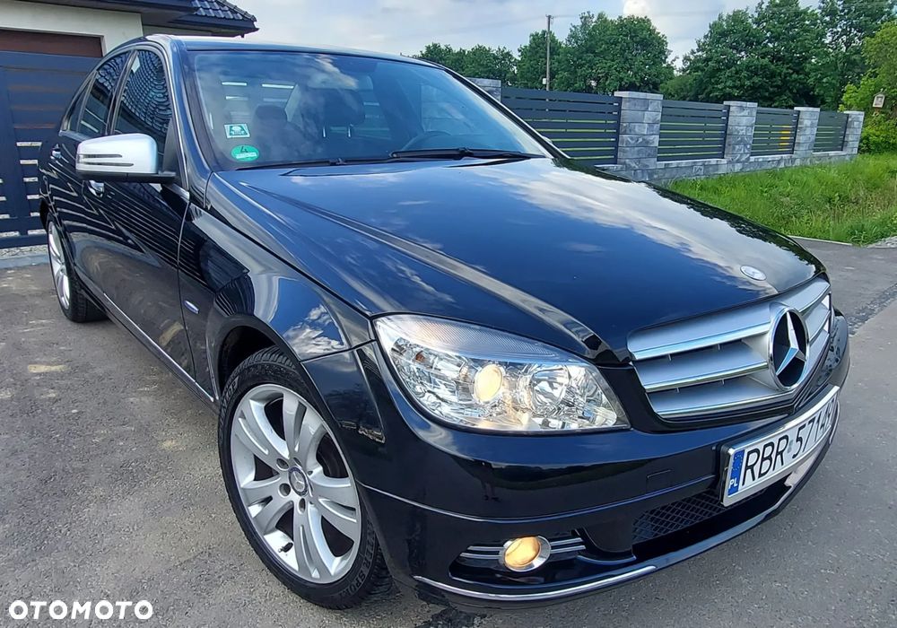 Mercedes-Benz Klasa C 200 CGI Automatik BlueEFFICIENCY Avantgarde - 3