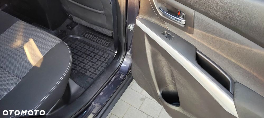 Suzuki SX4 1.6 Comfort Plus - 37