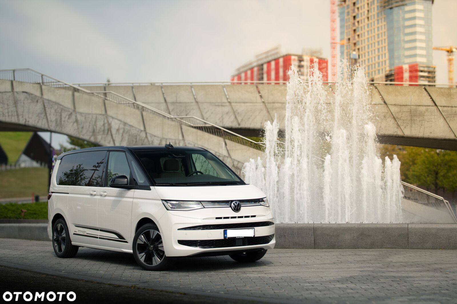 Volkswagen Multivan - 31
