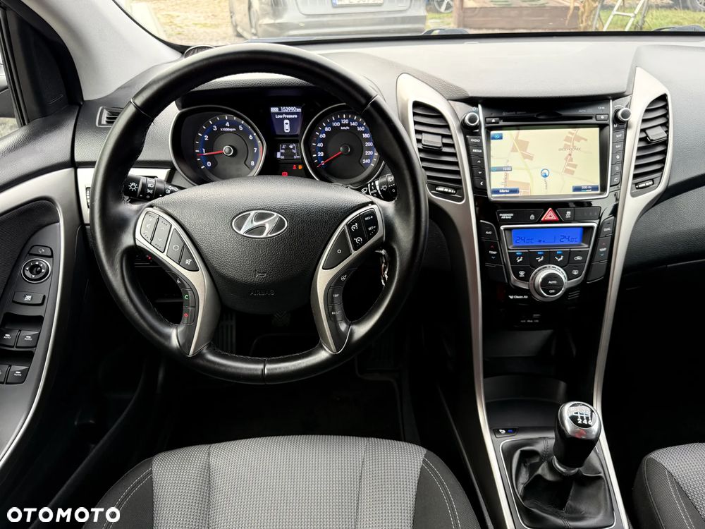 Hyundai i30 blue Kombi 1.6 GDi Passion - 28