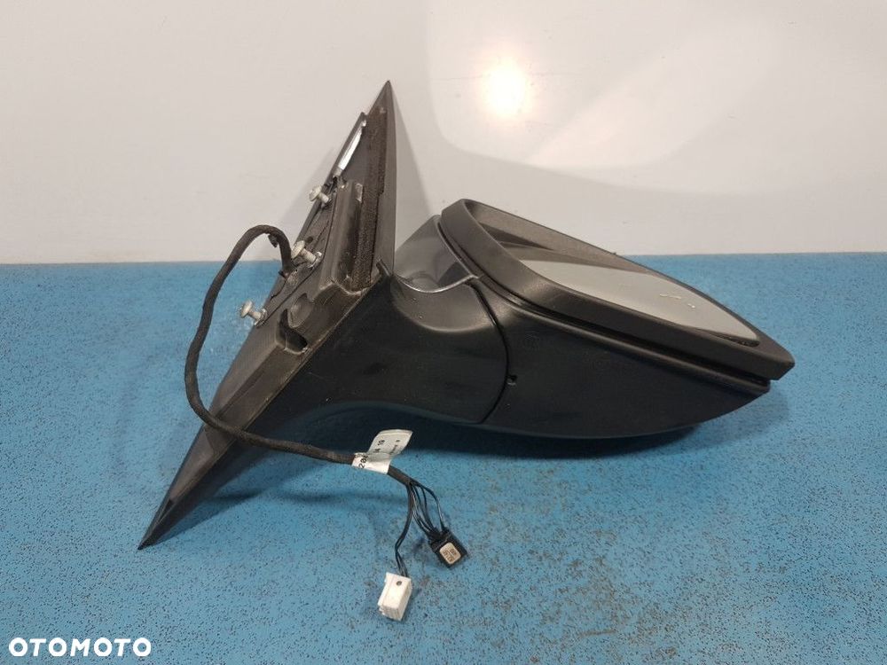 MERCEDES W204 LUSTERKO PRAWE 755 - 6