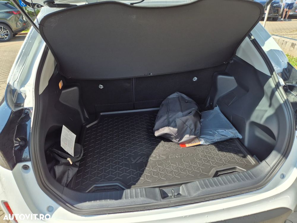 Toyota Yaris Cross 1.5 VVT-i HSD 4x2 Active - 9