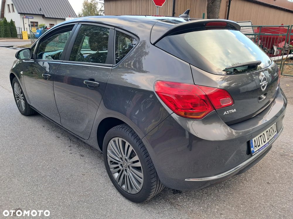 Opel Astra 1.4 Turbo Design Edition - 9