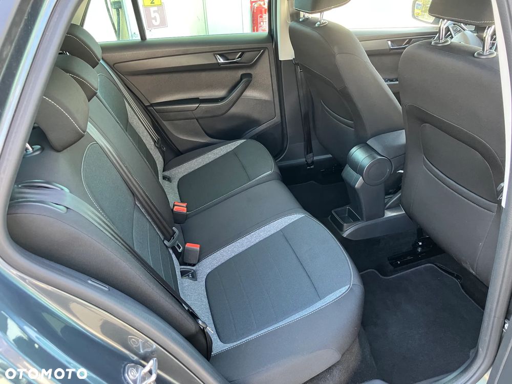 Skoda Fabia 1.0 TSI Monte Carlo - 34