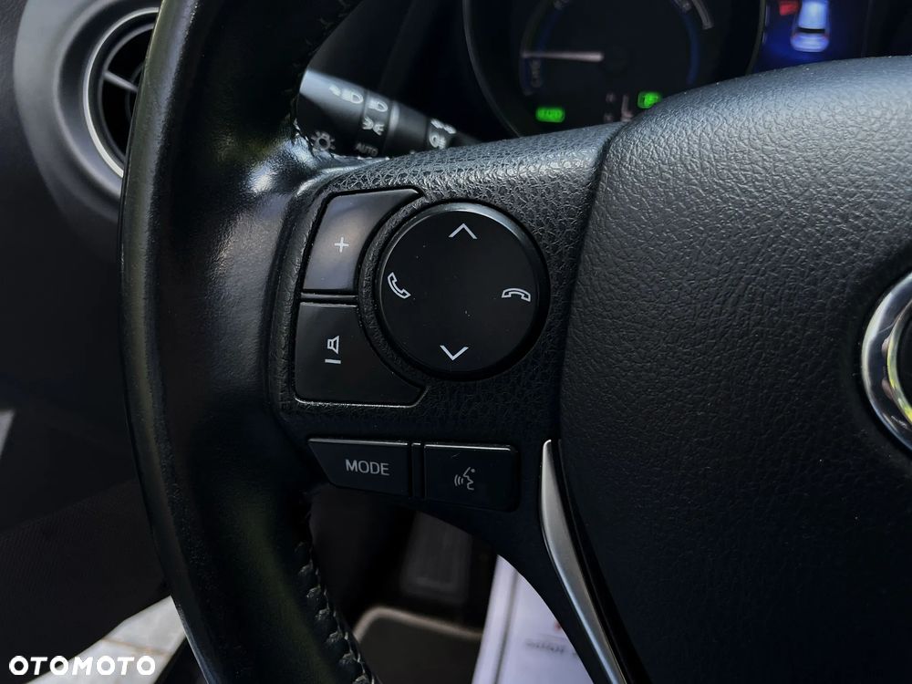 Toyota Auris Hybrid 135 Prestige - 20