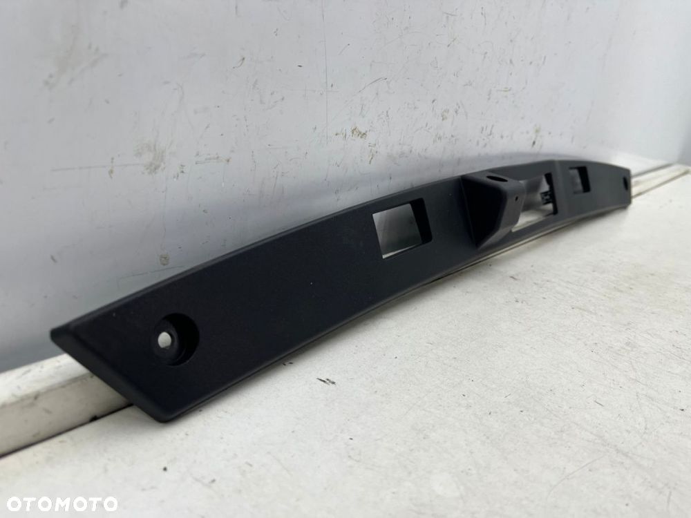 Listwa BYD Atto 3 21r.- blenda nakładka dolna klapy bagażnika na przycisk i kamerę sc2e-5506111 - 2