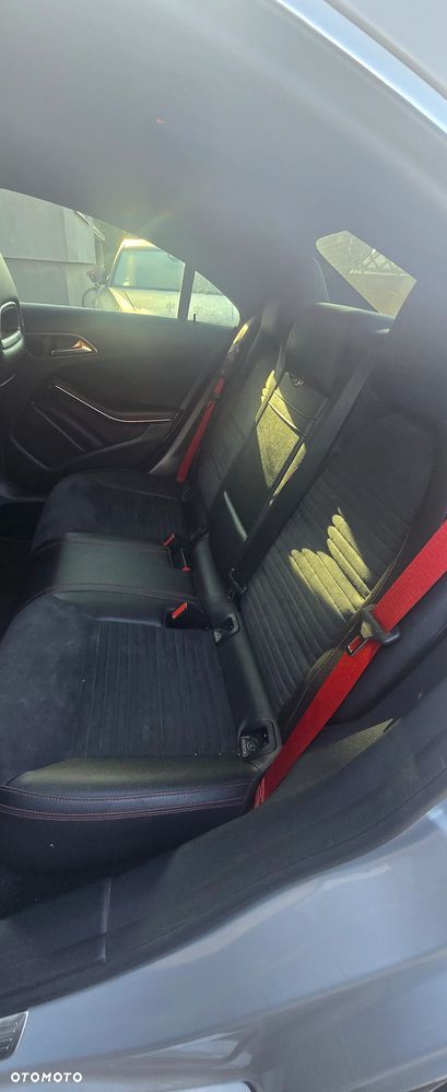 Mercedes-Benz CLA ver-250-4matic-7g--dct-sport - 10