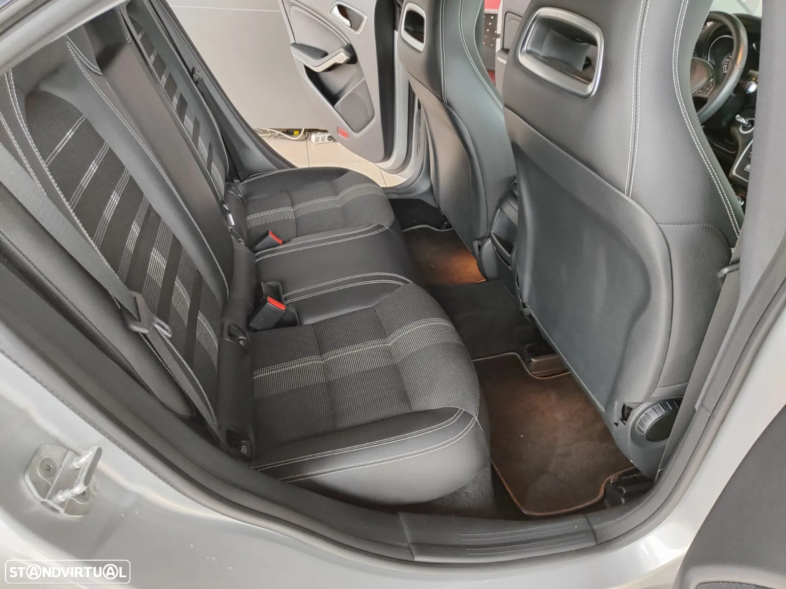 Mercedes-Benz CLA 180 CDi Urban Aut. - 15