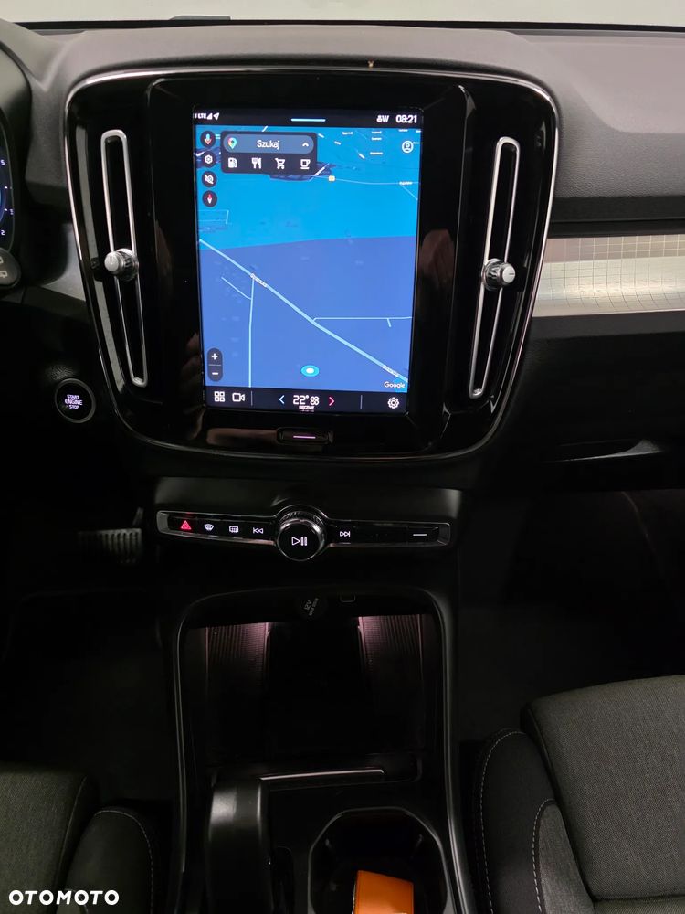 Volvo XC 40 B3 B DKG Ultra Dark - 9
