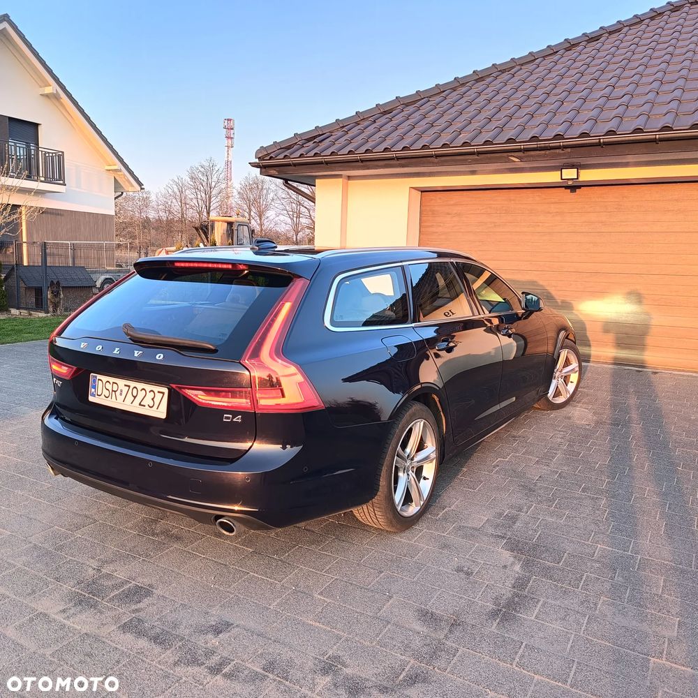 Volvo V90 D4 Geartronic Momentum Pro - 9