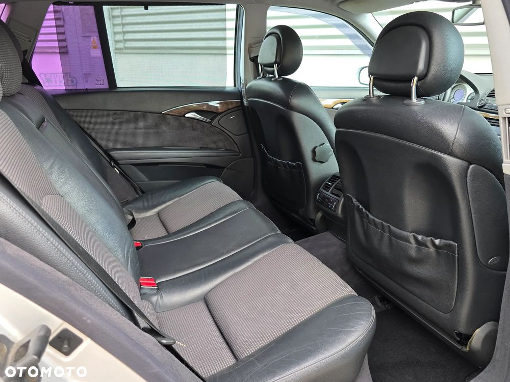 Mercedes-Benz Klasa E 320 T Avantgarde - 24