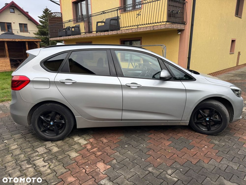 BMW Seria 2 218i - 6