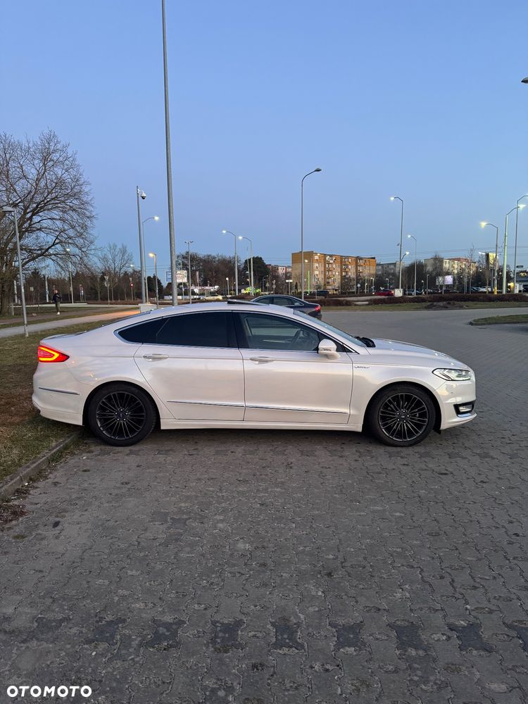 Ford Mondeo 2.0 Hybrid Vignale - 3