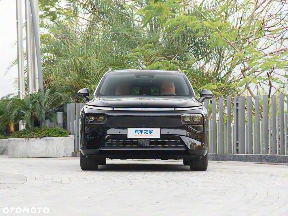 XPeng G9 - 2