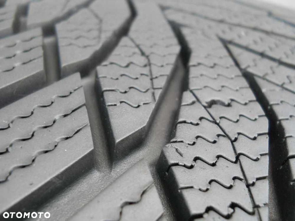 Opony zimowe 235/35R19 NEXEN 2szt 7,3mm cena za 2szt F.Vat + MONTAŻ GRATIS - 4