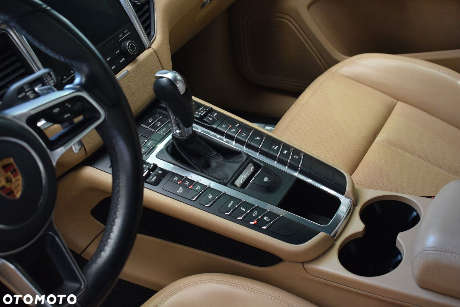Porsche Macan - 10