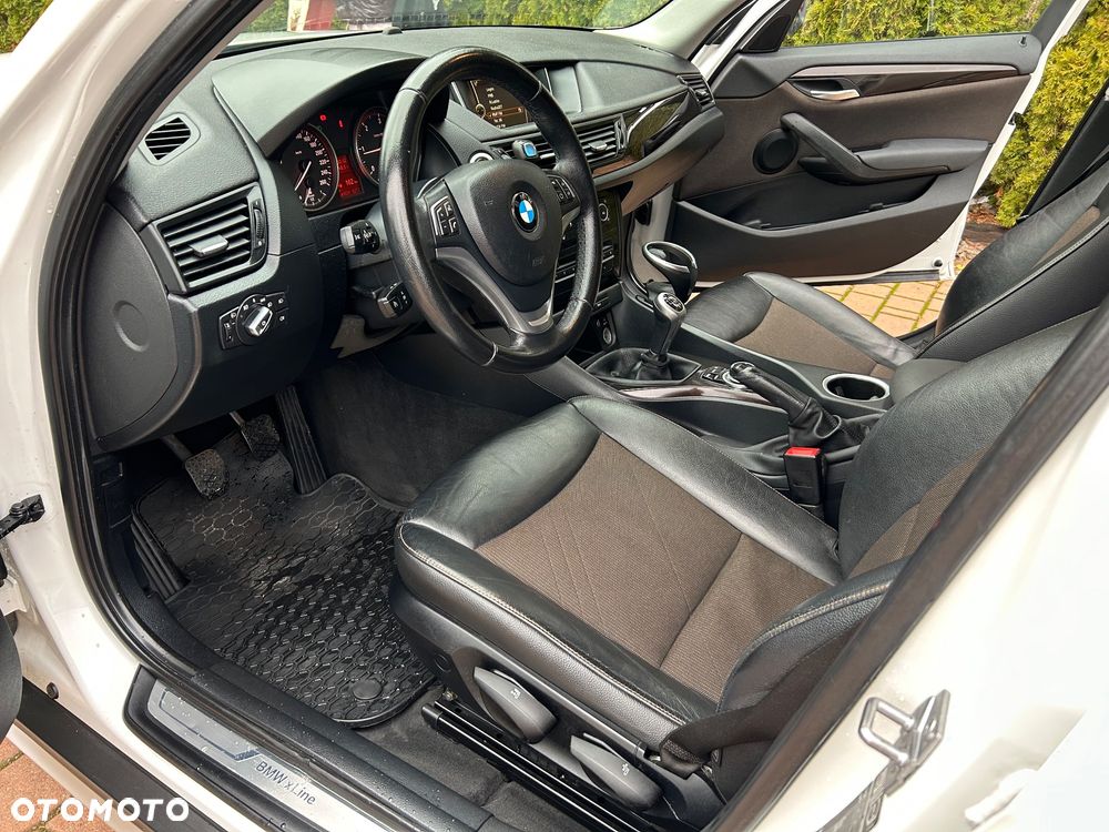 BMW X1 sDrive18d Sport Line - 13