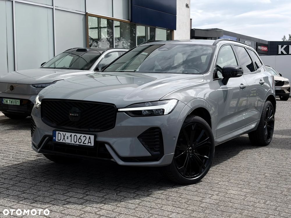 Volvo XC 60 B5 B AWD Plus Black Edition - 2