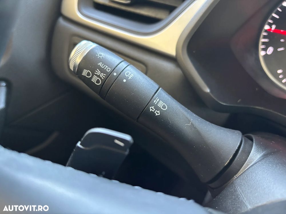 Renault Captur TCe Mild Hybrid 140 EDC GPF TECHNO - 14
