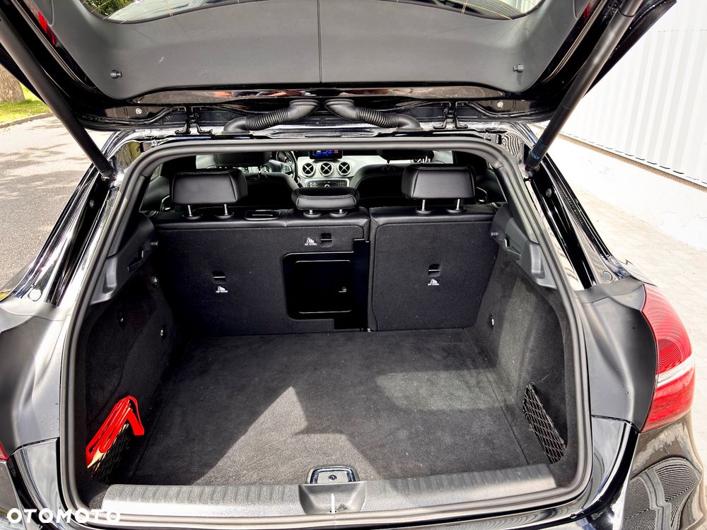 Mercedes-Benz GLA 250 7G-DCT AMG Line - 11