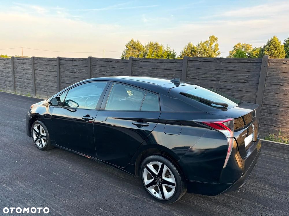 Toyota Prius Hybrid - 36