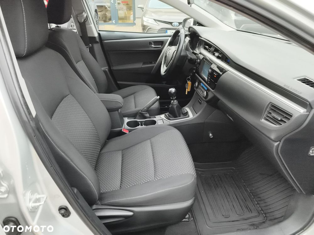 Toyota Corolla 1.6 Premium EU6 - 10