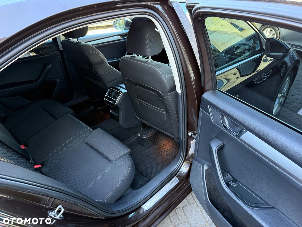 Skoda Superb 2.0 TDI Style - 20