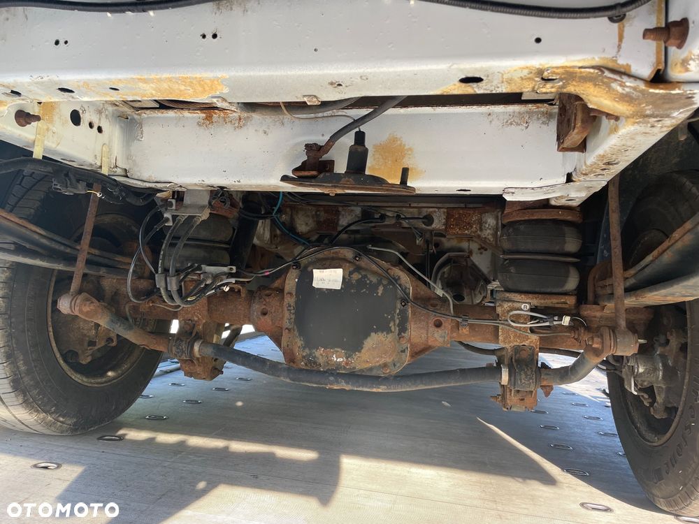 Ford TRANSIT 2,2 TDCI 155 KM DOKA 7 OSOBOWA BLIŻNIAKI DO 3,5T - 9