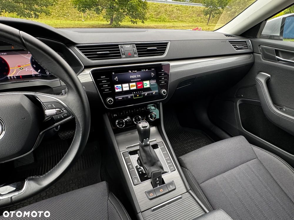 Skoda Superb 2.0 TDI SCR 4x4 Style DSG - 29