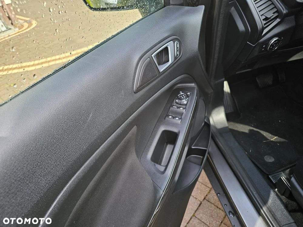 Ford EcoSport 1.0 EcoBoost TITANIUM - 16