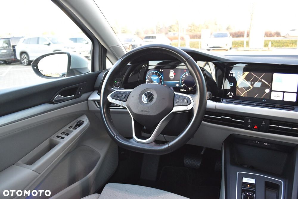 Volkswagen Golf Variant - 11