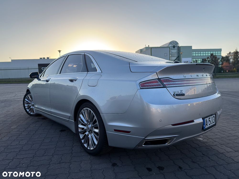 Lincoln MKZ - 11