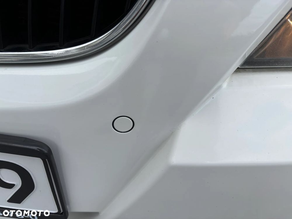 BMW Seria 3 320d - 15