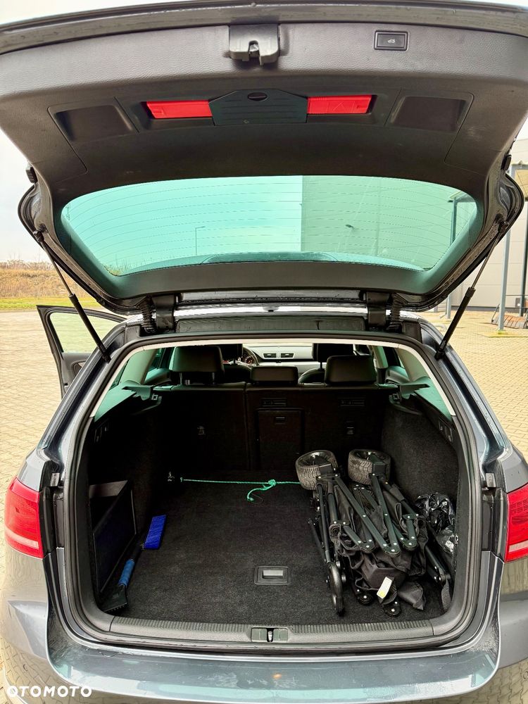 Volkswagen Passat 2.0 TDI DPF DSG 4Motion R-Line Edition Plus - 23