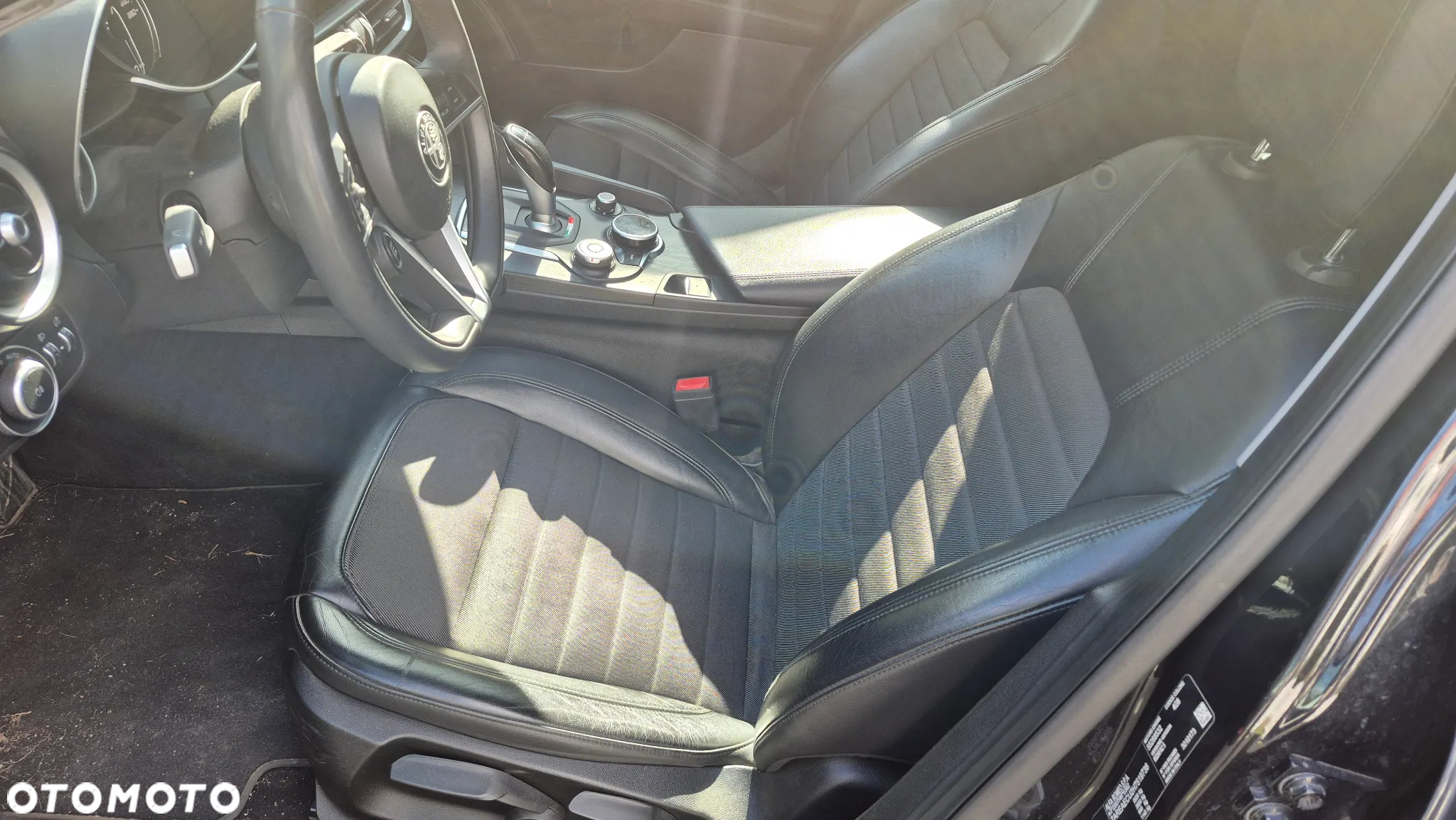 Alfa Romeo Giulia 2.2 Diesel AT8 Advanced Efficiency - 12